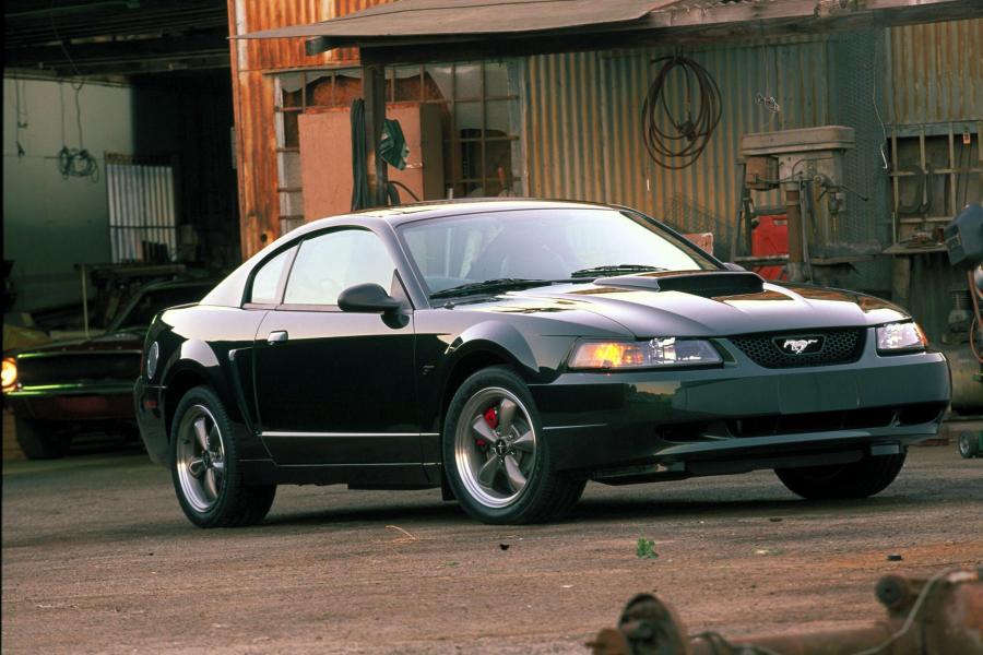  Ford Mustang Bullitt GT 2001 года  (фото 21 из 26)
